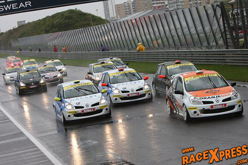 Altijd spektakel in de Renault Clio Cup